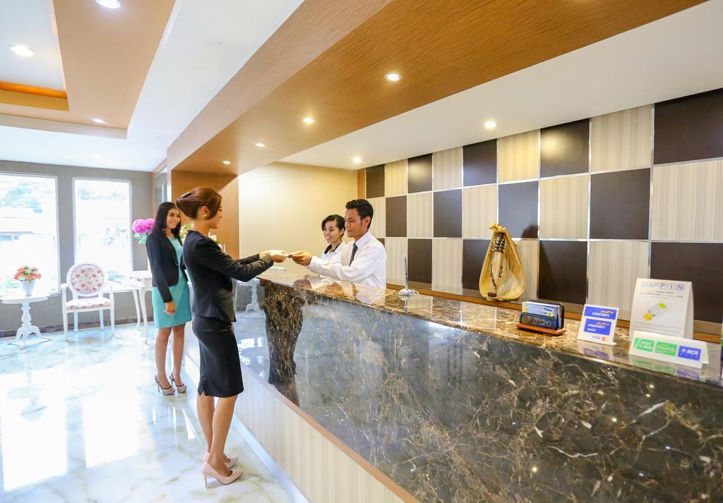 Sylvia Hotel Premier Kupang Kupang  Exterior foto