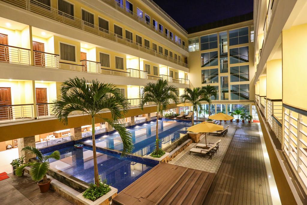 Sylvia Hotel Premier Kupang Kupang  Exterior foto